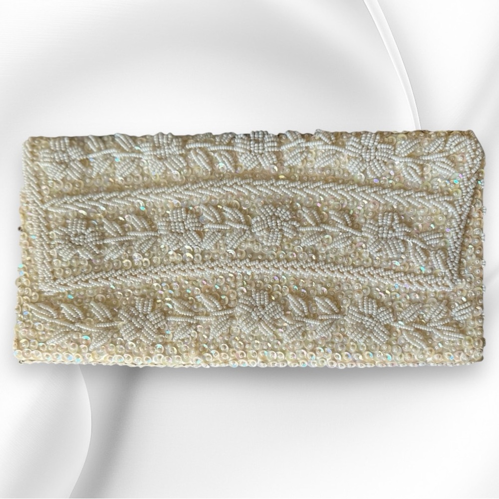 Vtg La Regale Cream/White Beaded Sequin Handbag Clutch Handmade in Honk Kong